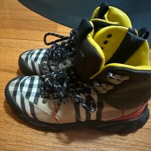 Girls Burberry sneakers